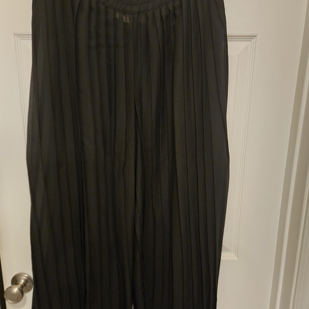 BCBG Black Pleated Wide-Leg Pants - Picture 5 of 5